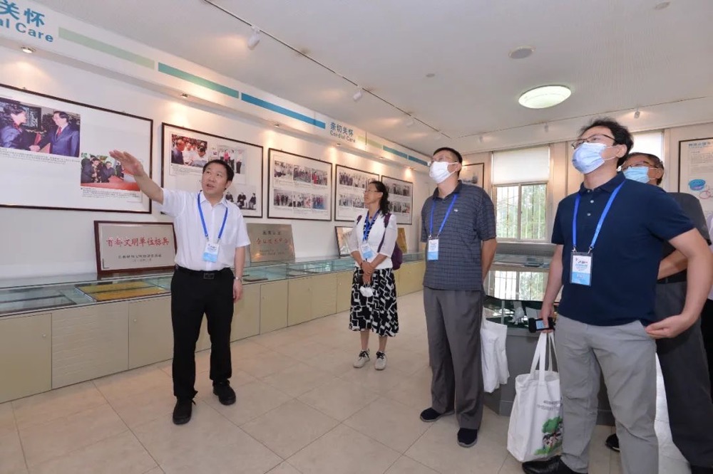 8-28-4.jpg 8-28-4.jpg